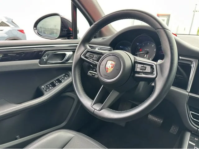 2023 Porsche Macan T - Photo 15