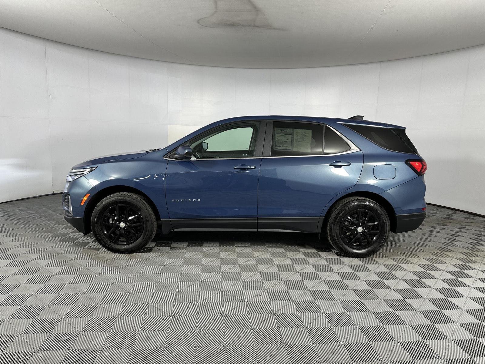 Used 2024 Lakeshore Blue Metallic Chevrolet LT image 25
