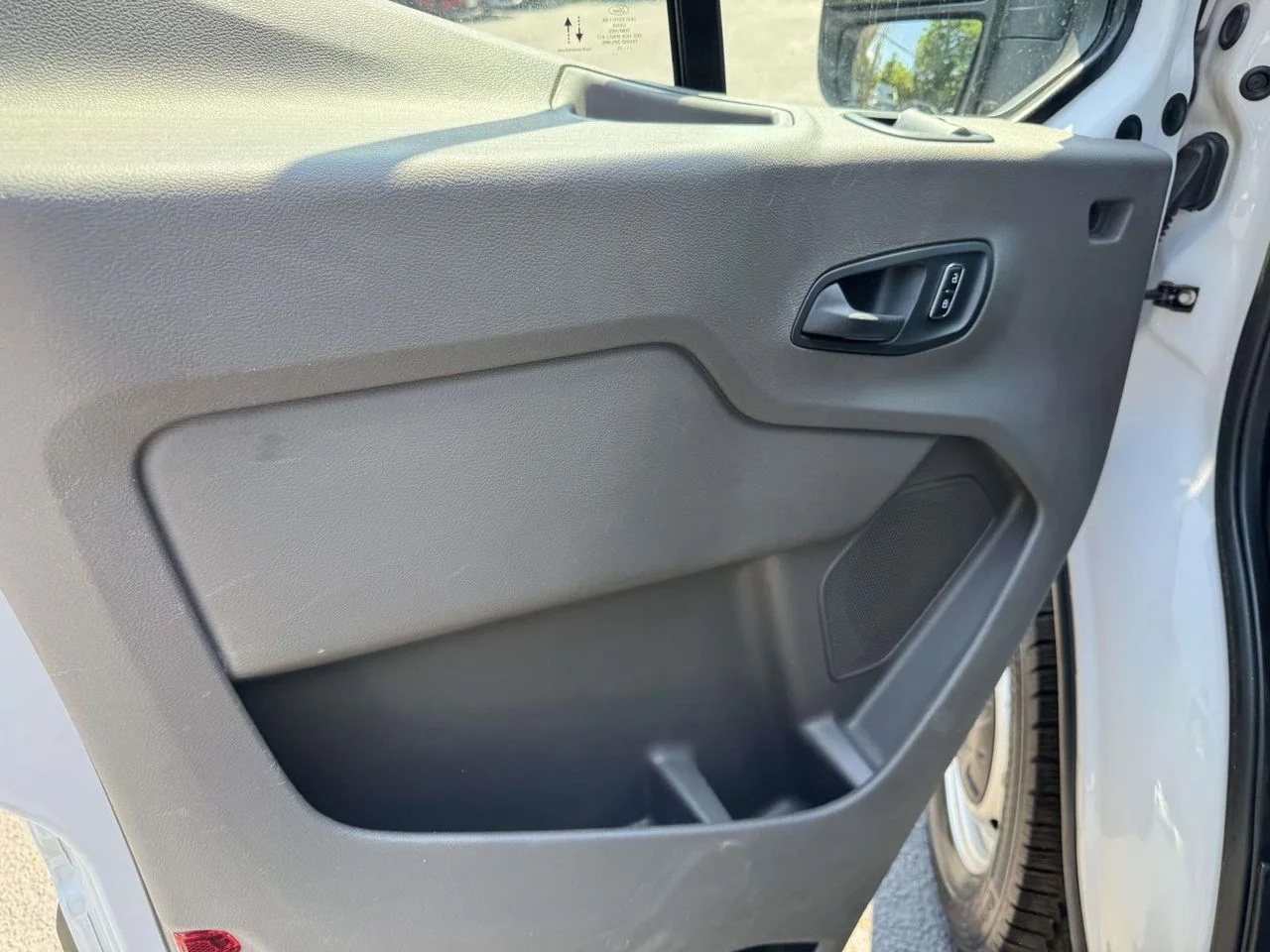 Used 2025 Oxford White Ford Base image 20