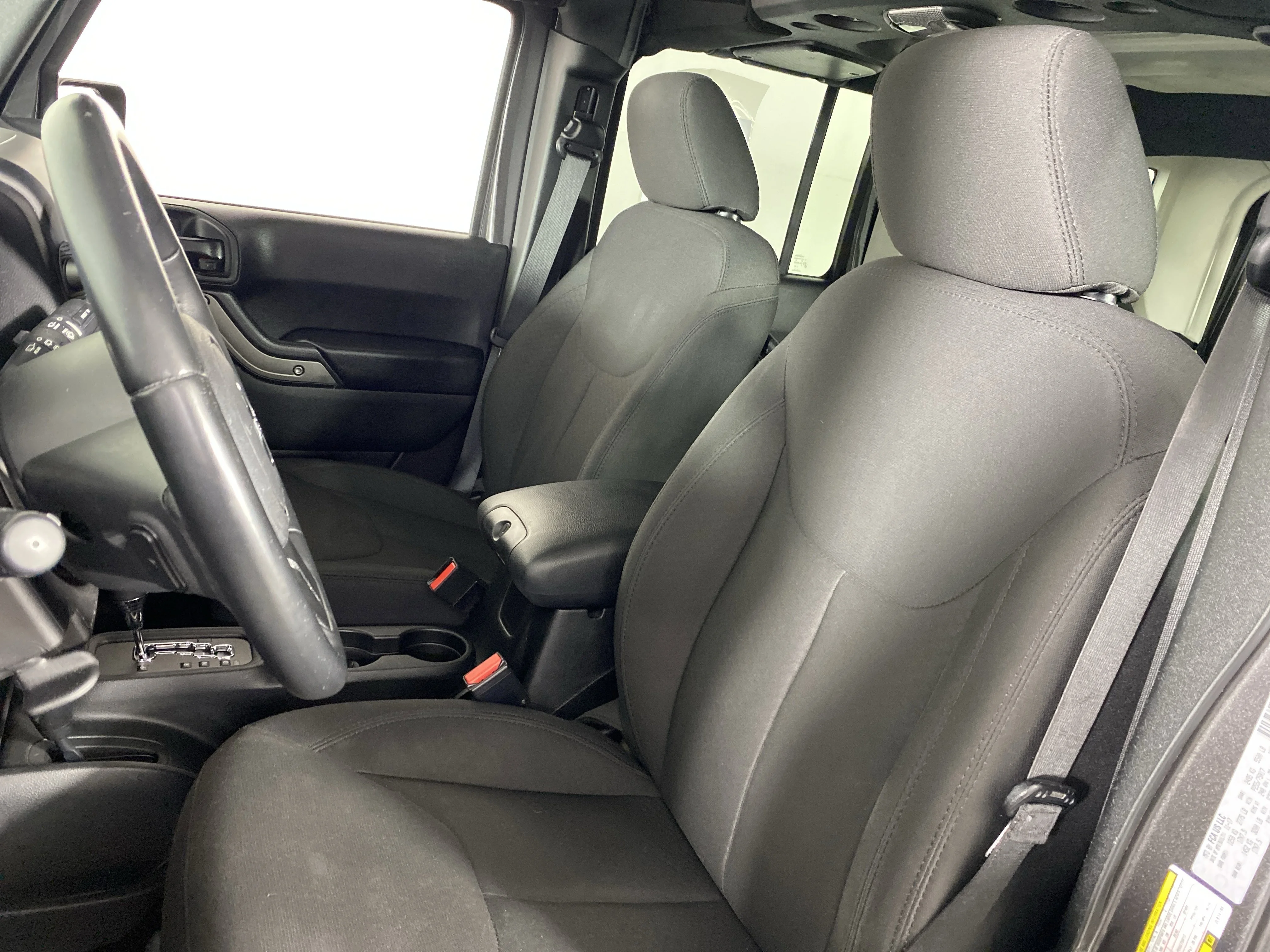 Used 2018 Granite Crystal Metallic Clearcoat Jeep Sport S image 13
