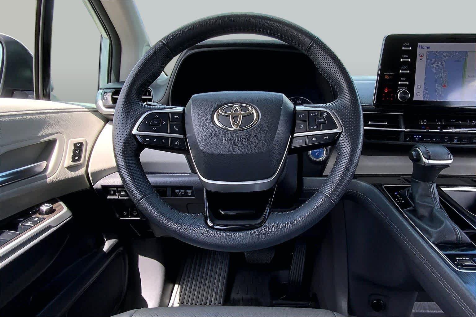 Pre-Owned 2023 Toyota Sienna Limited