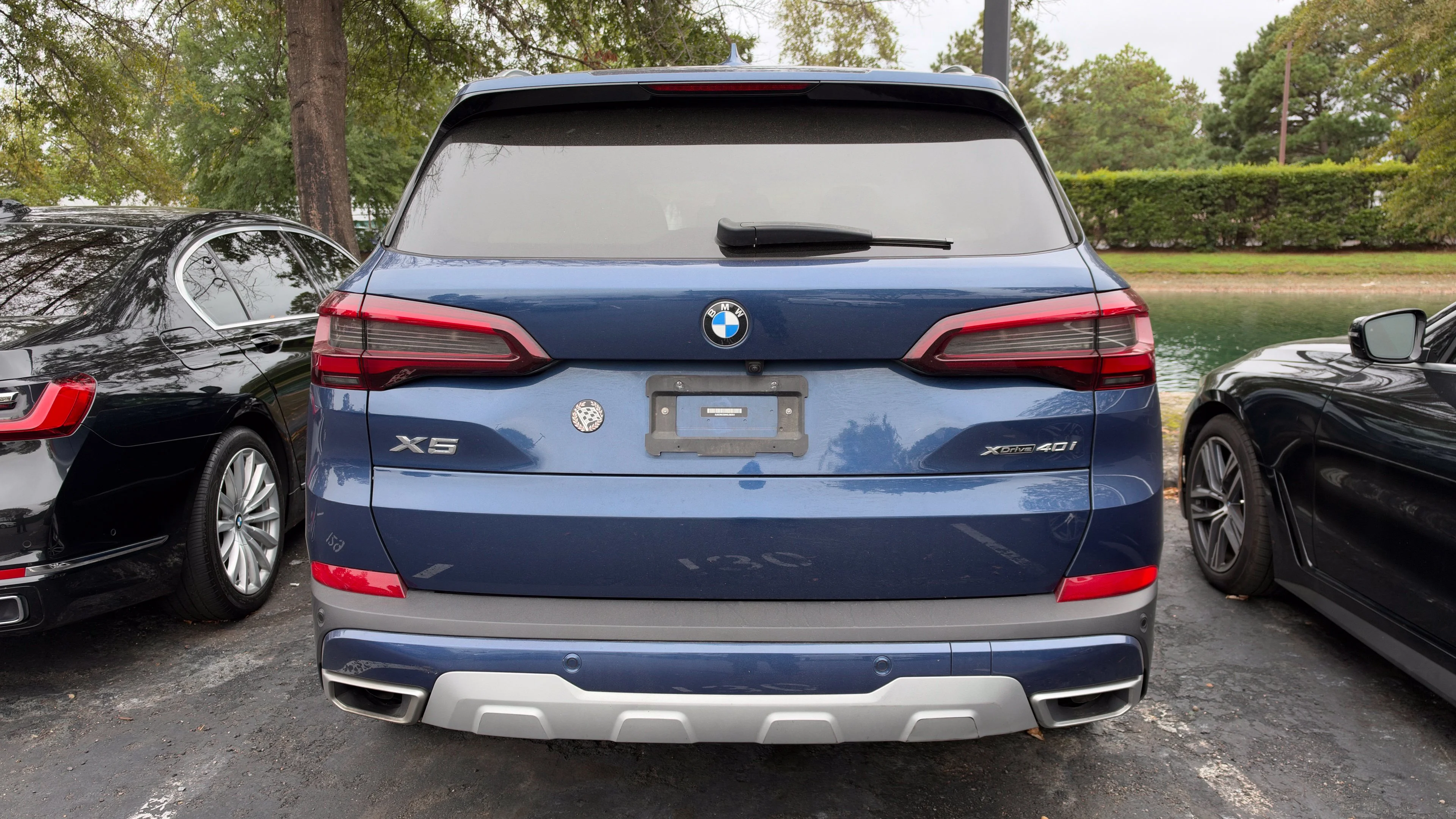 Used 2022 Phytonic Blue Metallic BMW xDrive40i image 9