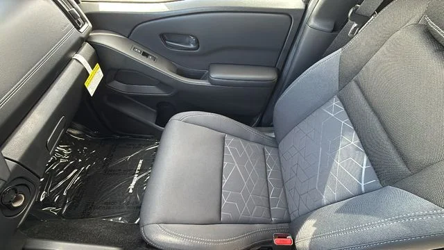 2026 Nissan Frontier SV - Photo 12