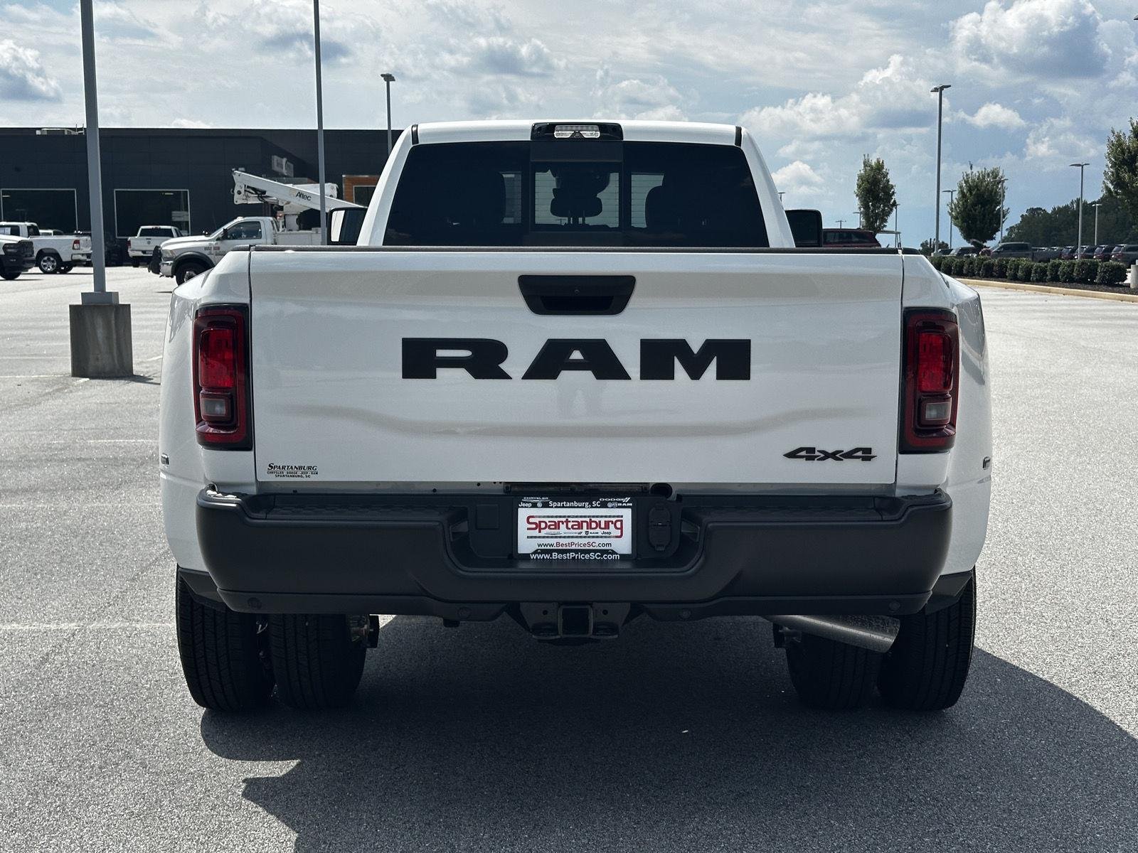 New 2026 Bright White Clear-Coat Exterior Paint RAM Tradesman image 7