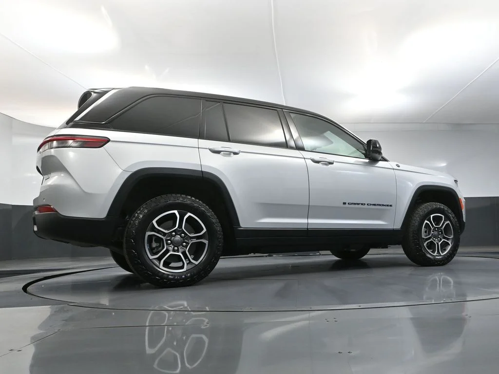 Certified Used 2023 Silver Jeep Trailhawk 4xe image 56