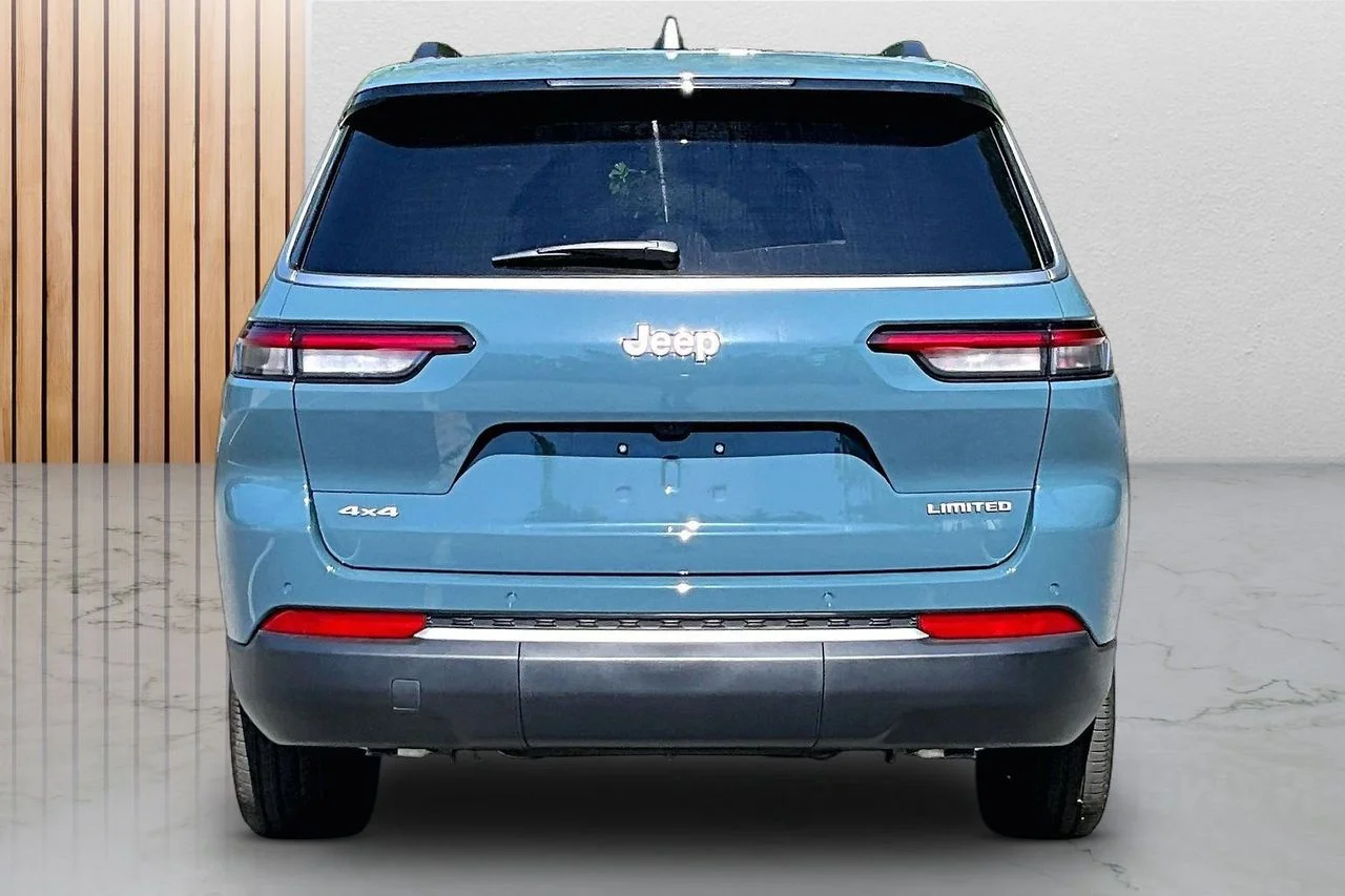New 2026 Steel Blue Exterior Paint Jeep Limited image 8