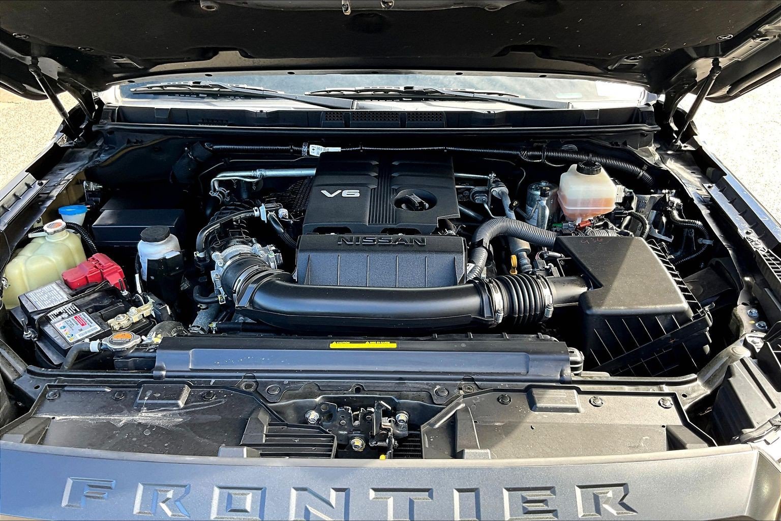 Used 2022 Black Nissan PRO-4X image 27