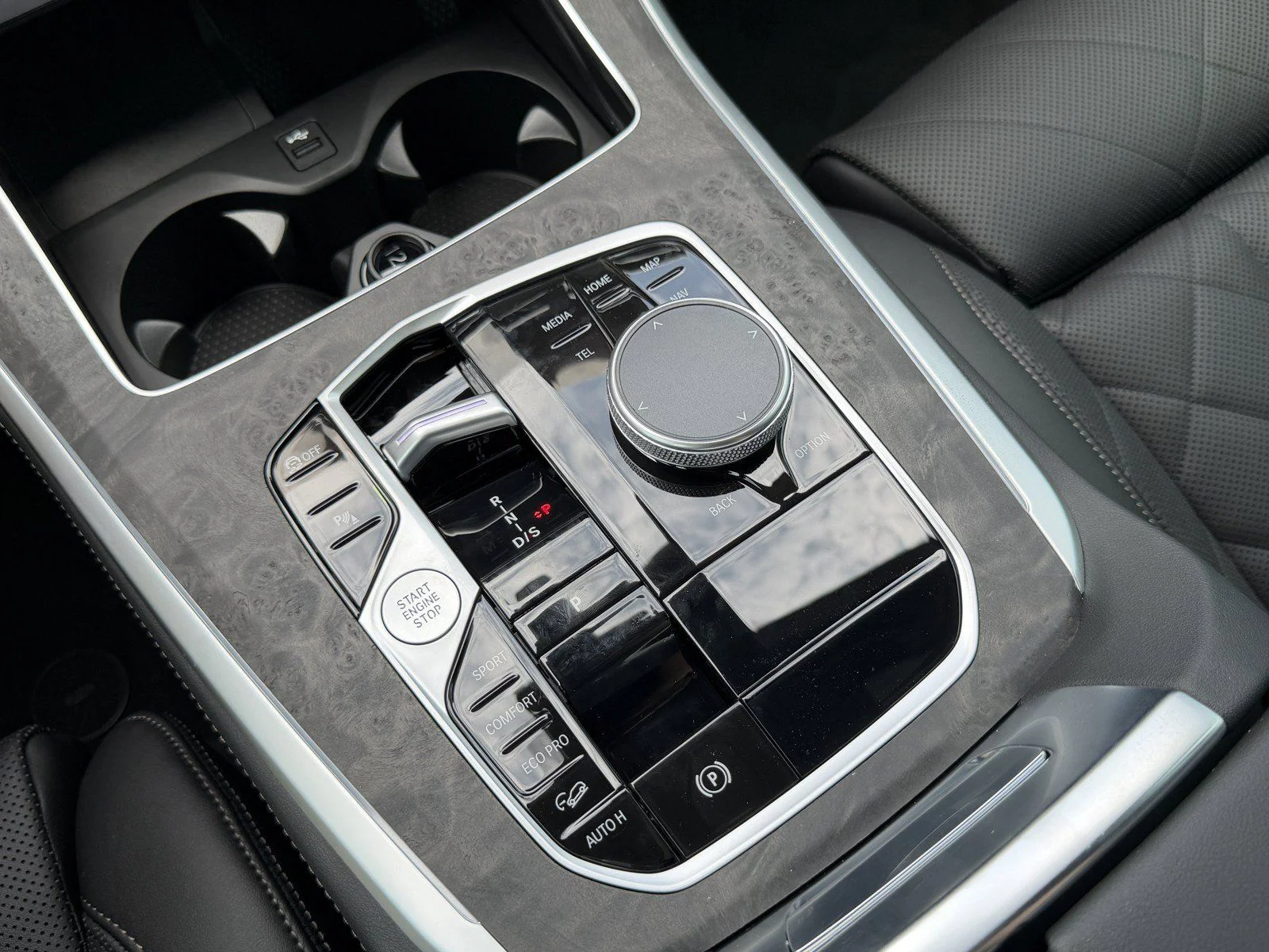 New 2026 Skyscraper Grey Metallic BMW xDrive40i image 27