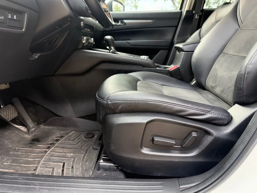 Used 2018 White Mazda Touring image 12