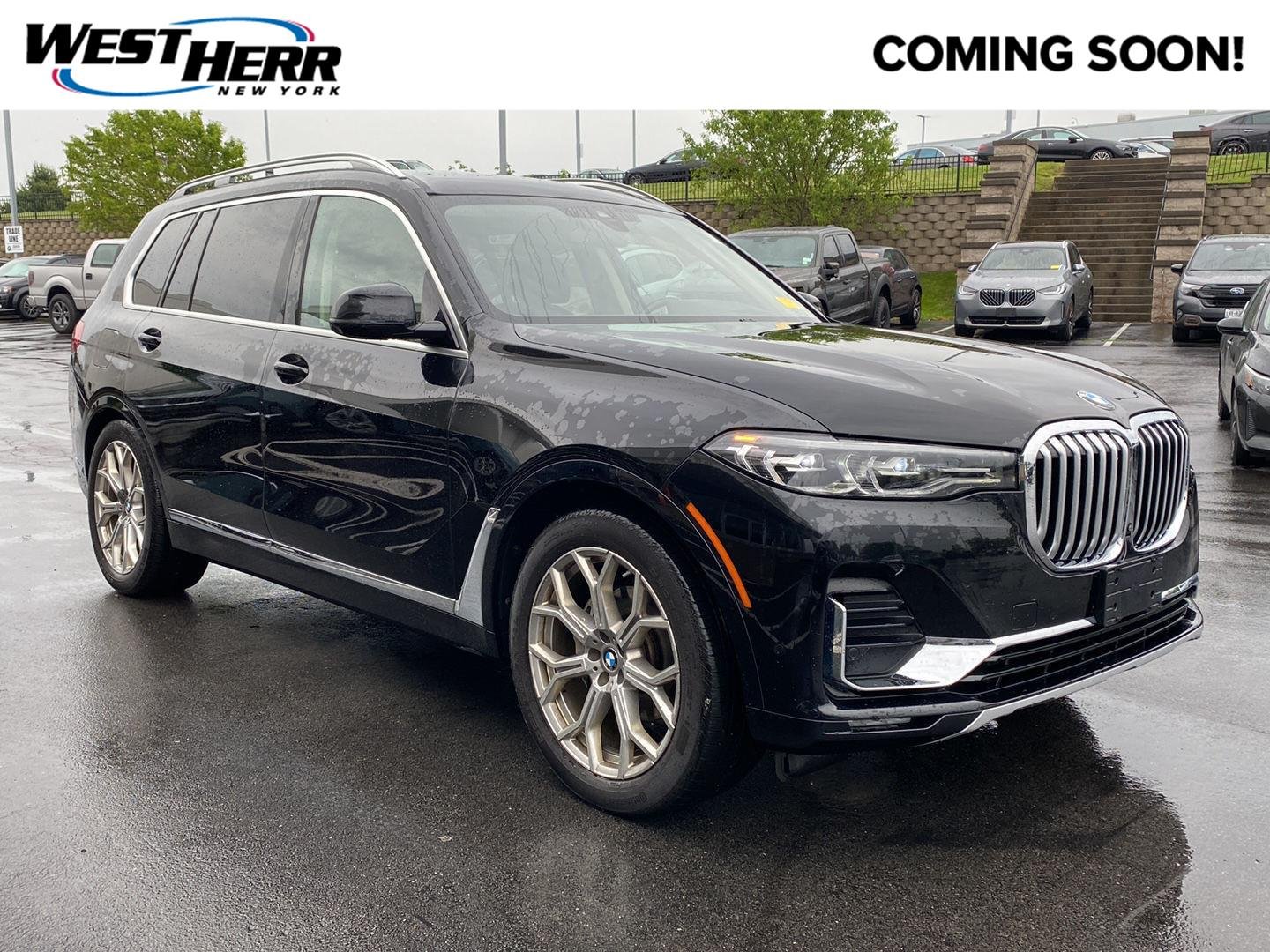 Used 2022 Black Sapphire Metallic BMW xDrive40i image 1