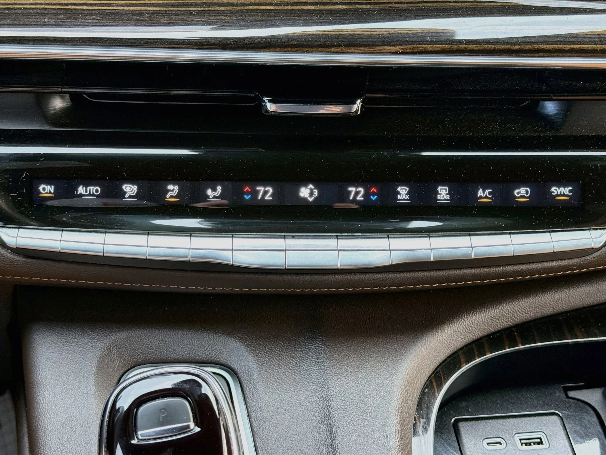 Used 2023 Crystal White Tricoat Cadillac 4WD Premium Luxury image 36