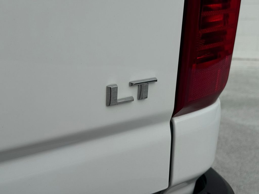 Used 2025 White Chevrolet LT image 16