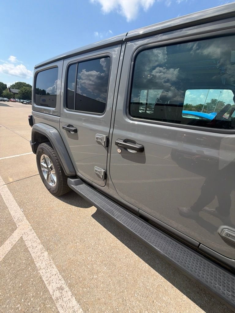 Used 2021 Sting-Gray Clearcoat Jeep Unlimited Sahara image 16