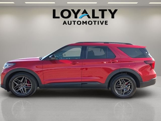 Used 2025 Red Ford ST image 2