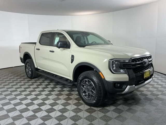 New 2025 Desert Sand Ford XLT image 3