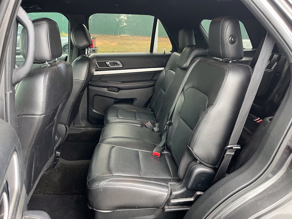 Used 2017 Magnetic Metallic Ford XLT image 11