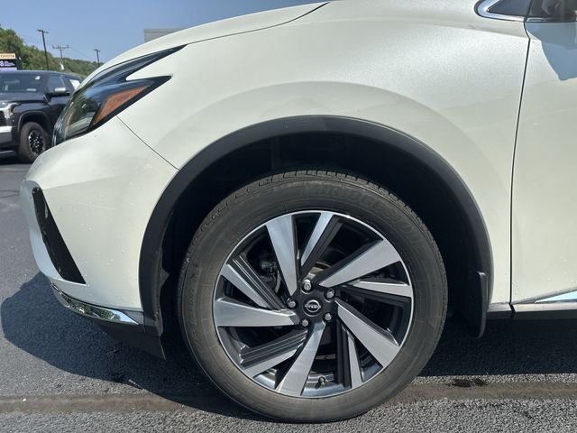 Used 2023 White Nissan SL image 21