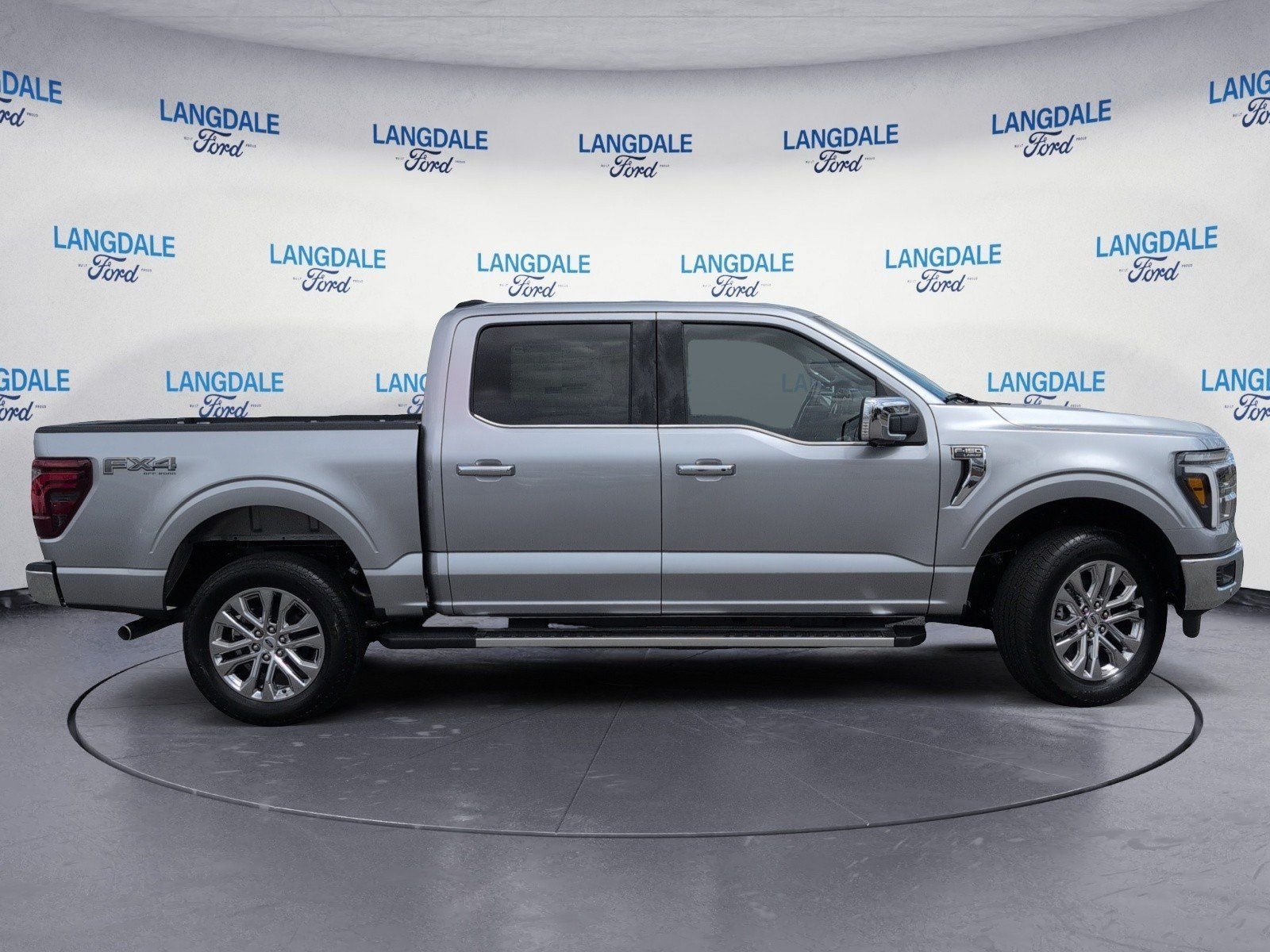 New 2026 Iconic Silver Metallic Ford Lariat image 3