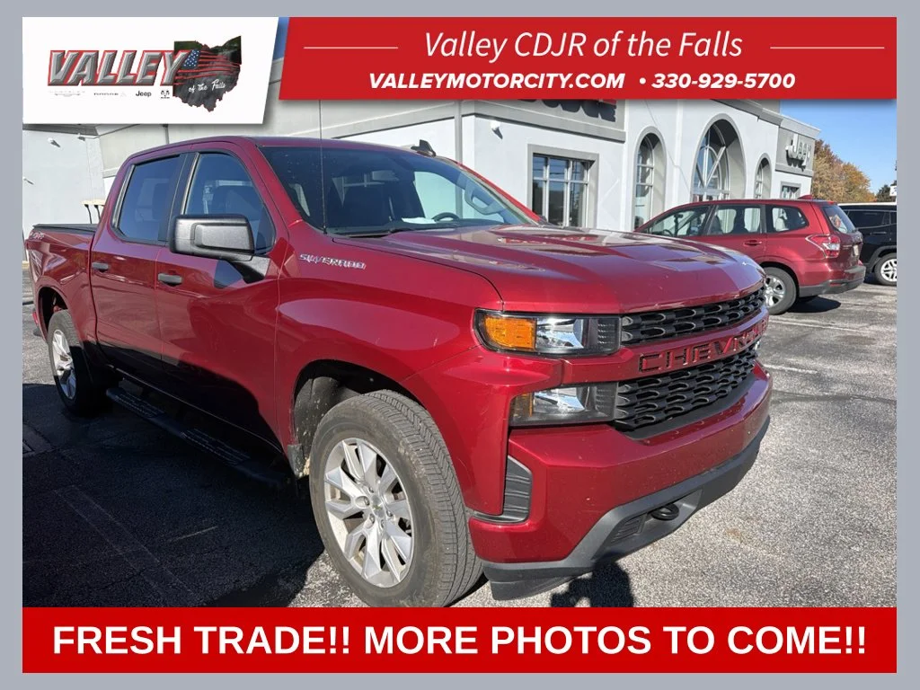 Used 2022 Red Chevrolet Custom image 1