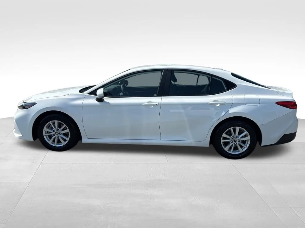 Used 2025 White Toyota  image 2