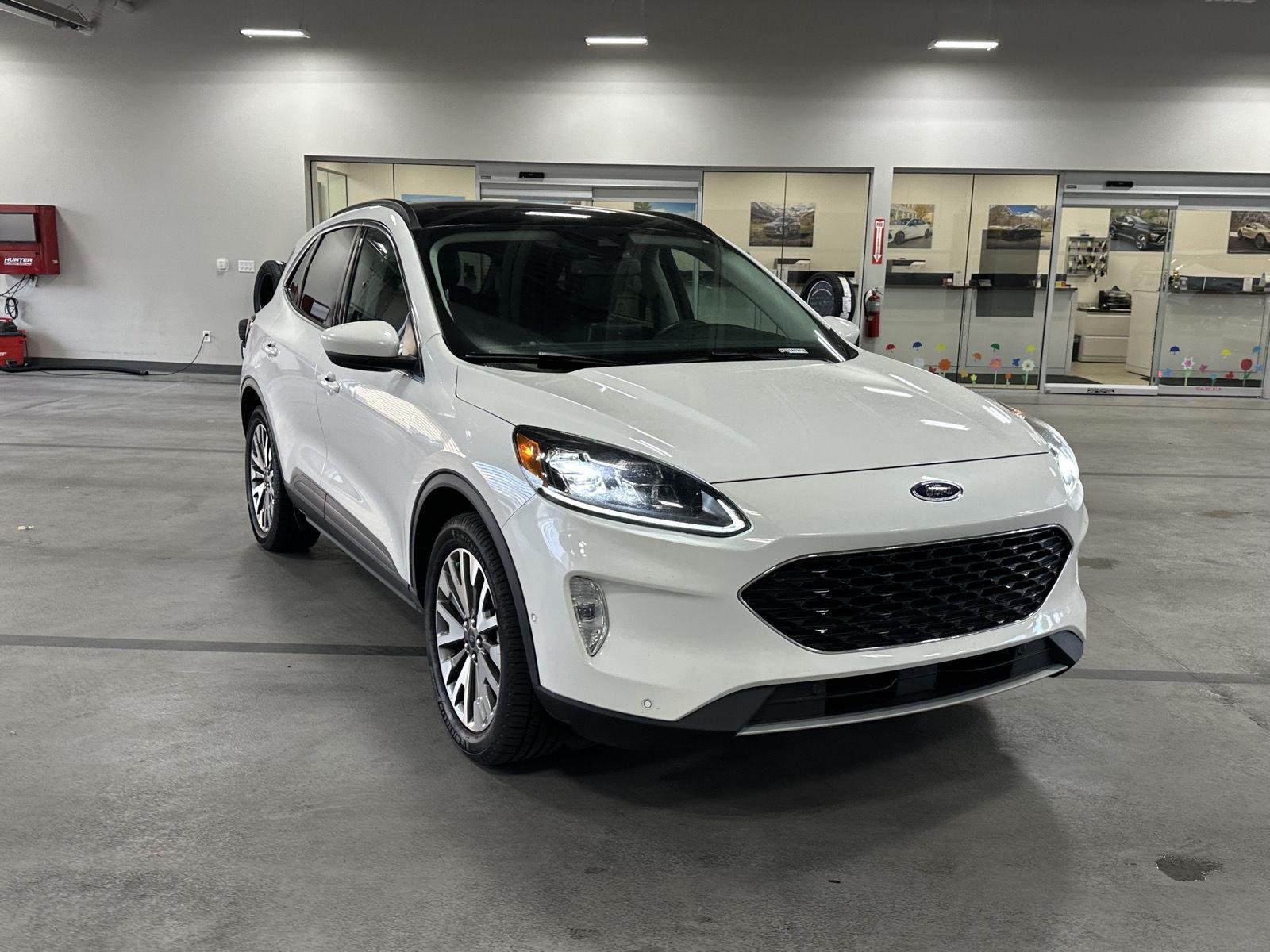 Used 2021 Star White Metallic Tri-Coat Ford Titanium Hybrid image 10