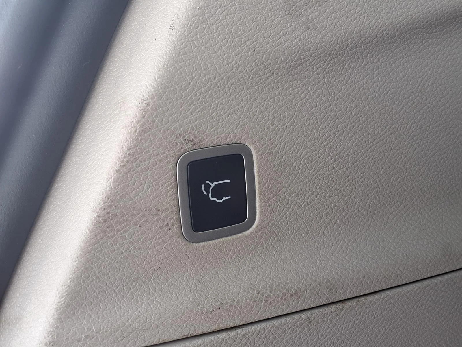Used 2023 Silver Mist Clearcoat Chrysler Touring L image 31