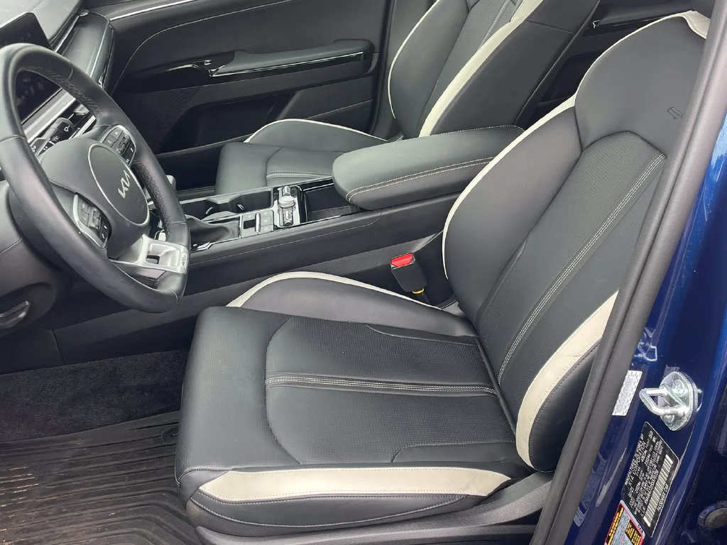 Used 2025 Blue Kia GT-Line image 11