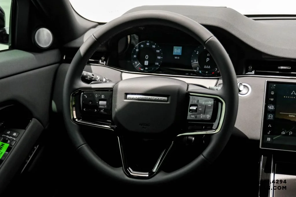 New 2026 Ostuni Pearl Wht Prem Met Land Rover Hoxton Edition image 14