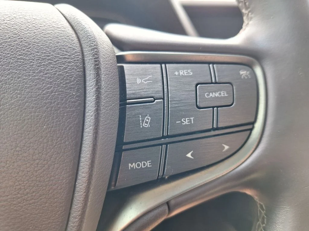 Used 2019 Black Lexus 500 Base image 13