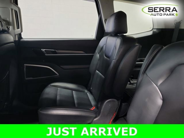 Used 2022 Black Kia S image 13
