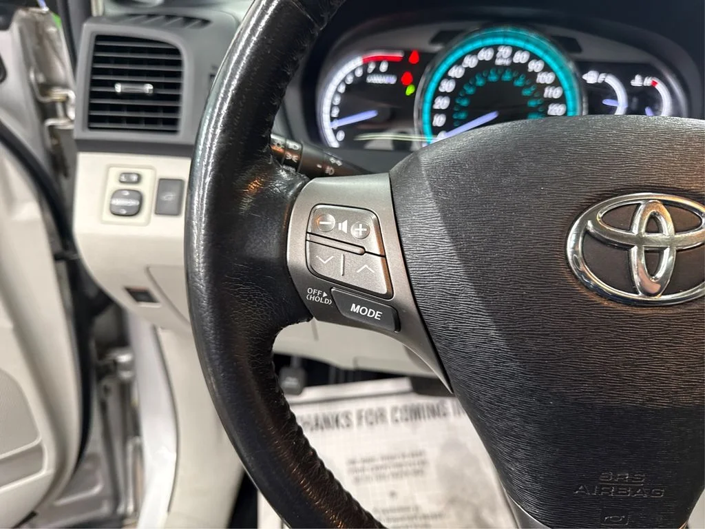 Used 2012 Silver Toyota Limited image 28