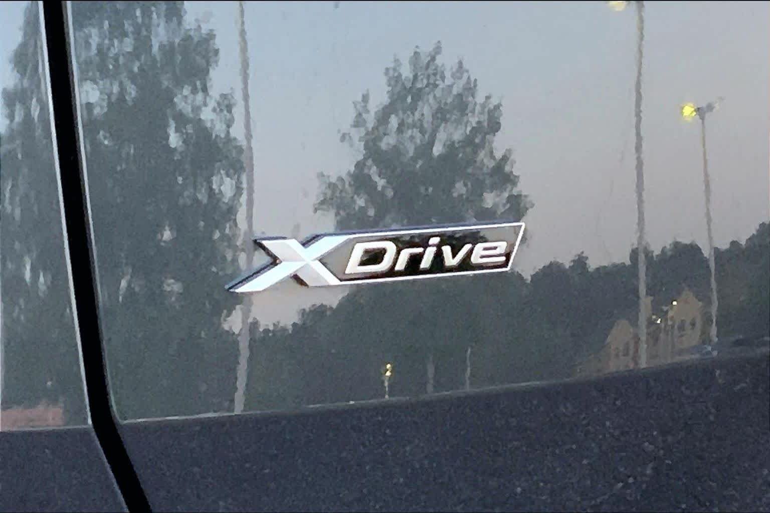 Used 2025 Dark Graphite Metallic BMW 30 xDrive image 30