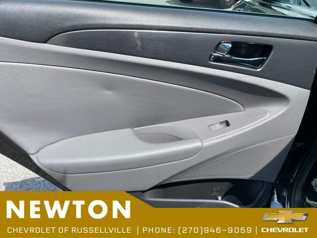 Used 2014 Black Onyx Pearl Hyundai Limited image 36