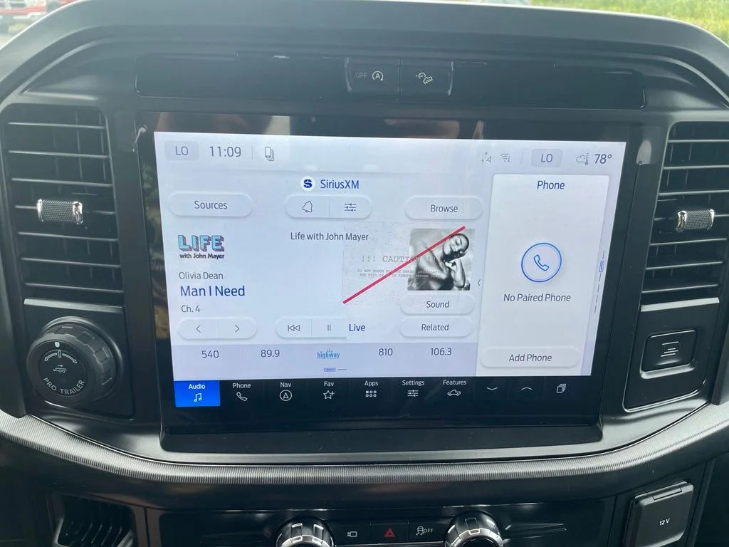New 2026 Carbonized Gray Metallic Ford Lariat® image 21