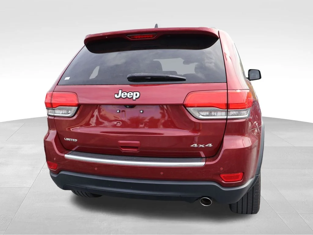 Used 2015 Deep Cherry Red Crystal Pearlcoat Jeep Limited image 17