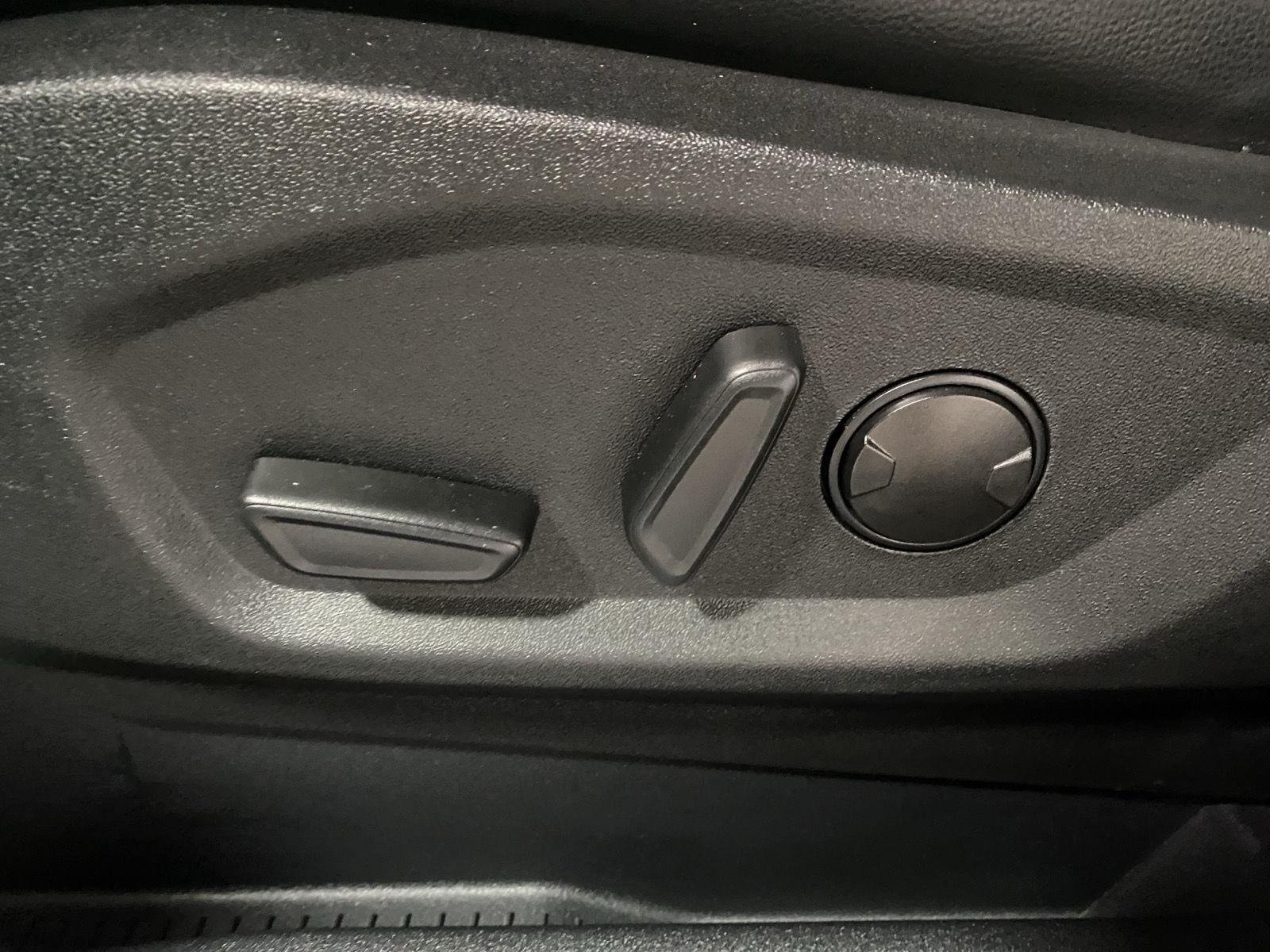 Used 2022 Agate Black Ford SEL image 18
