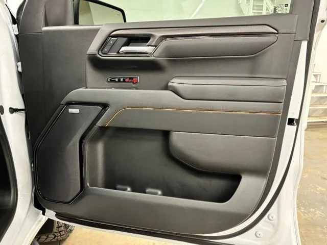 Used 2026 White GMC AT4 image 23