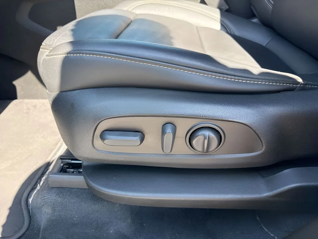 Used 2023 White Chevrolet LT Leather image 10