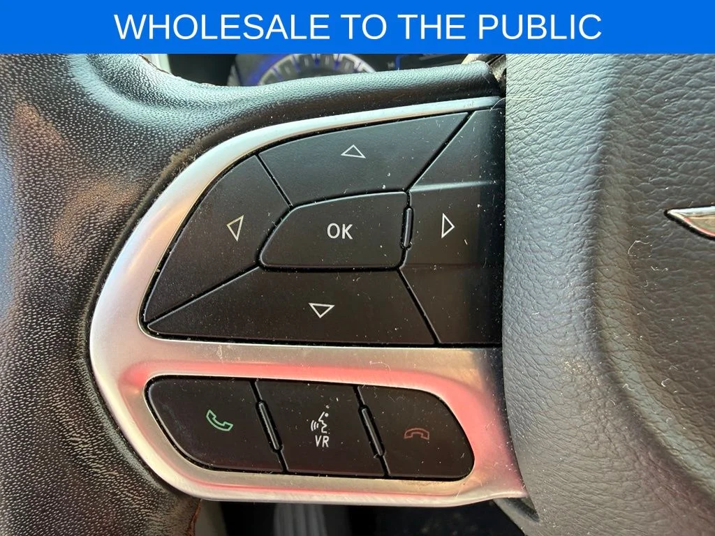 Used 2020 Silver Chrysler Touring L image 20