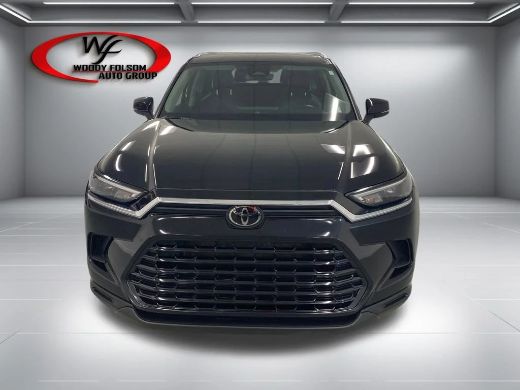 Used 2024 Midnight Black Me Toyota XLE image 2