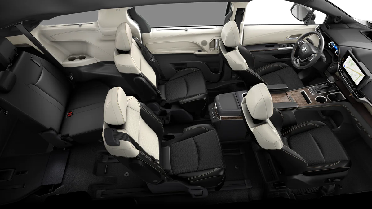 New 2026 Wind Chill Pearl Toyota Platinum image 22