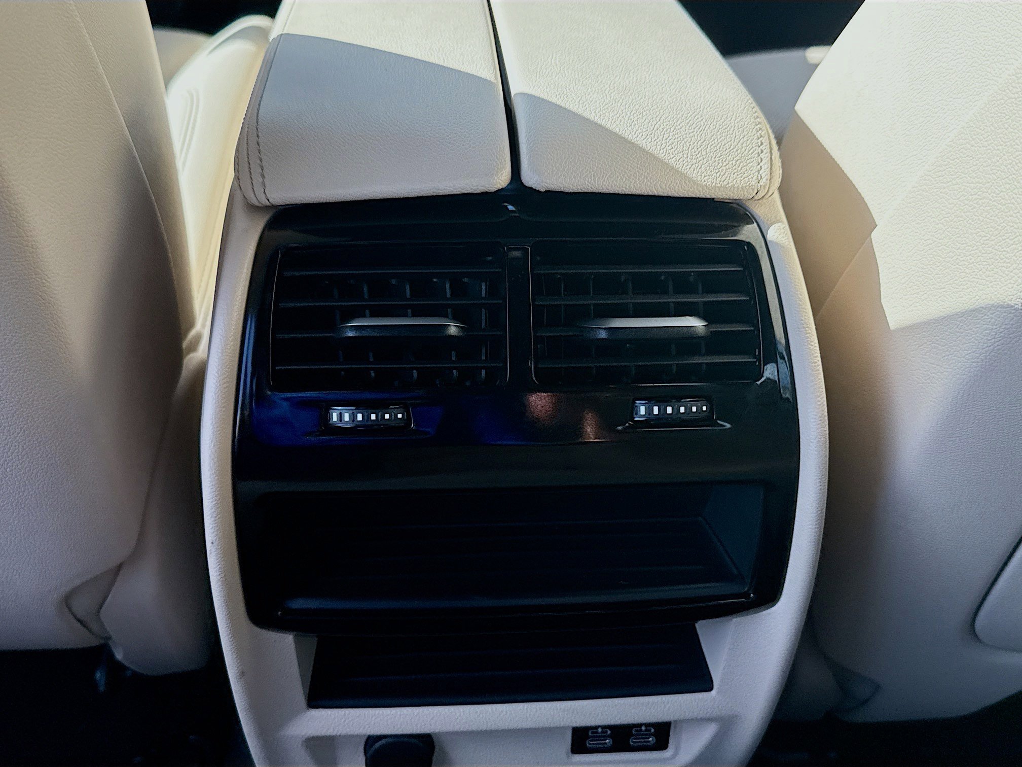 2022 BMW 5 Series 530i - Photo 21