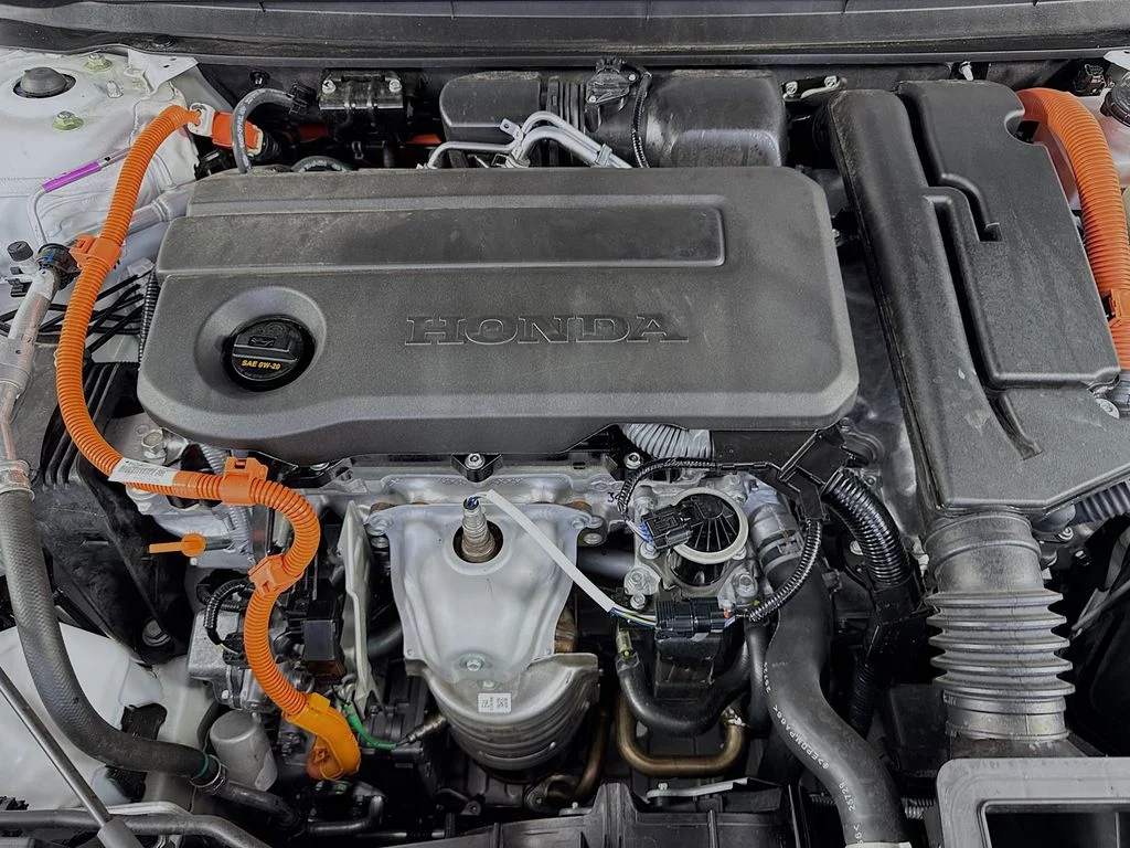 Certified Used 2025 Platinum Honda EX-L image 37