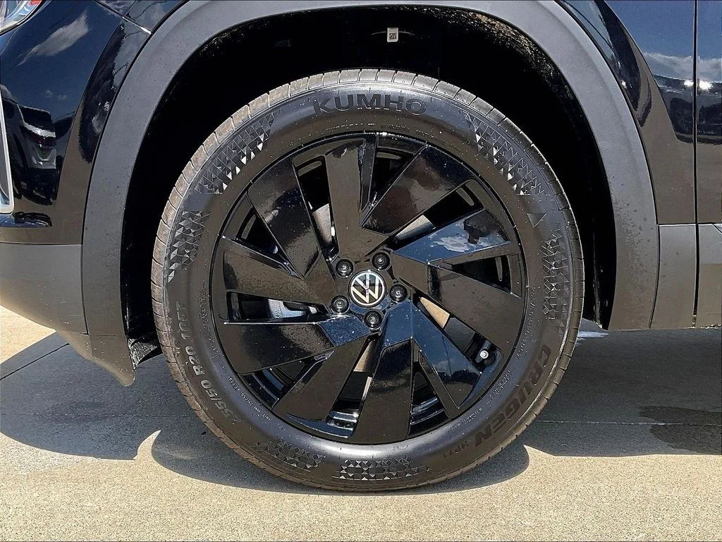 New 2026 Black Volkswagen SE w/Technology image 19