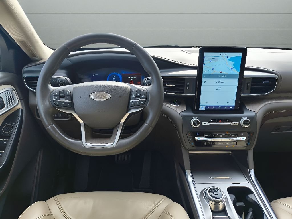 Used 2020 Star White Metallic Tri-Coat Ford Platinum 4WD image 32