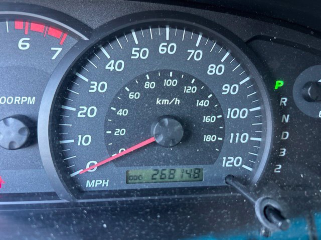 Used 2006  Toyota Limited image 10