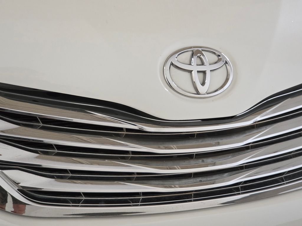 Used 2017 White Toyota Limited Premium image 14