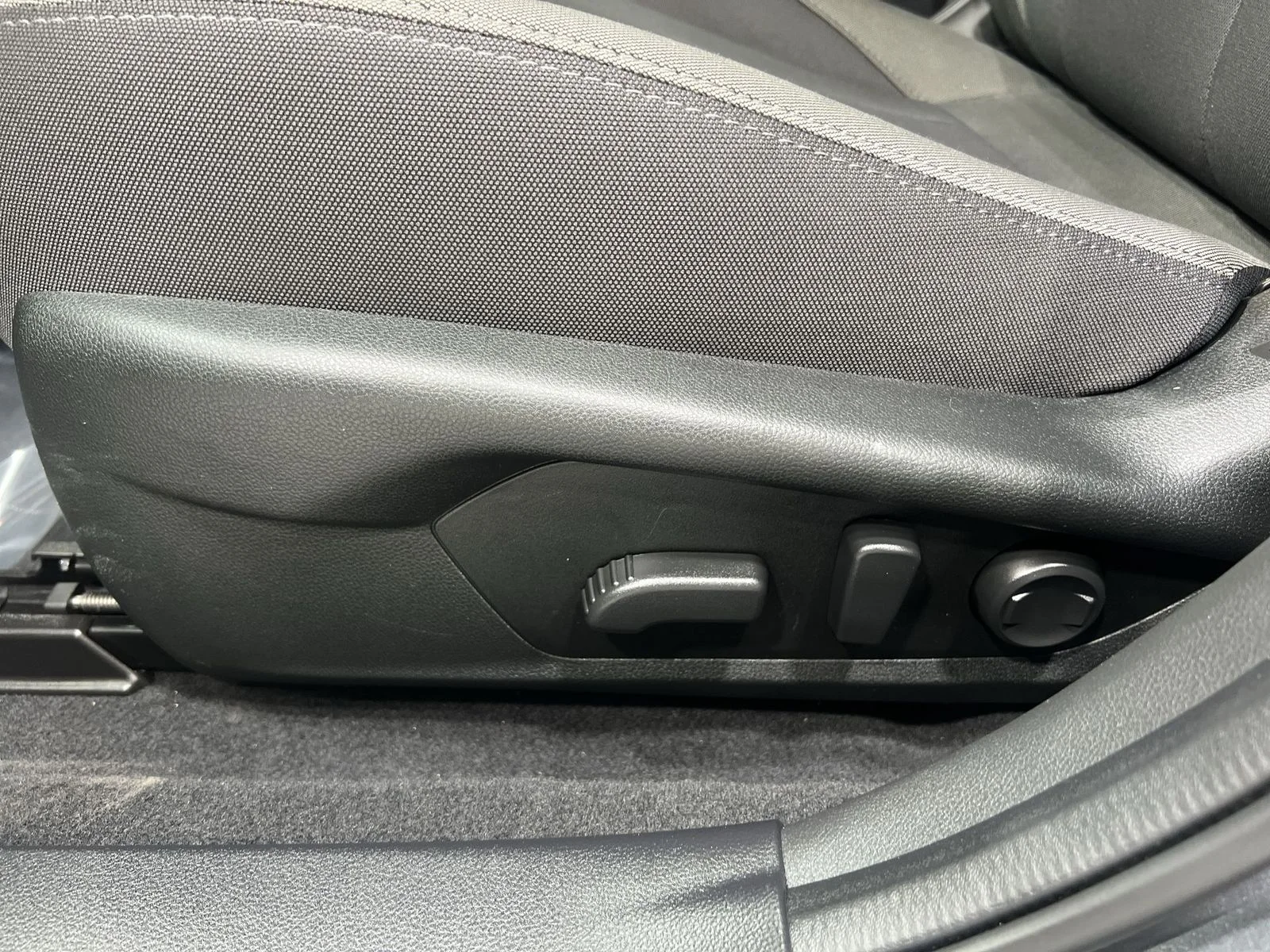 2025 Subaru Crosstrek Premium - Photo 12