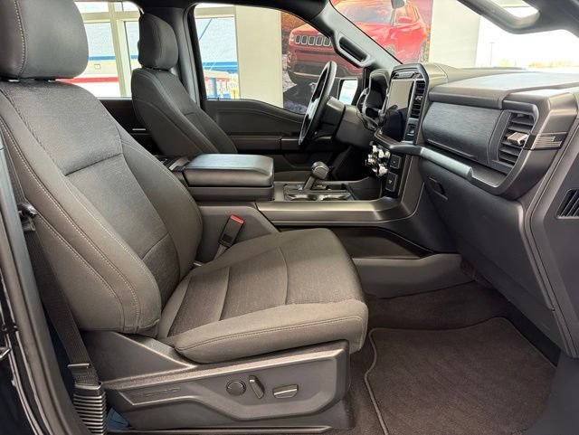 Used 2024 Black Ford XLT image 14