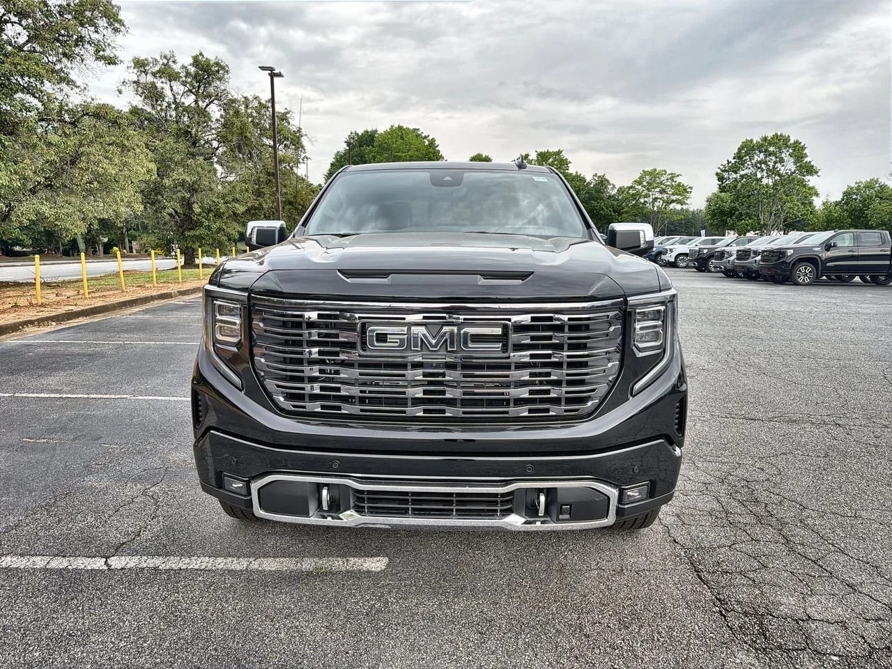 New 2026 Onyx Black GMC Denali Ultimate image 3